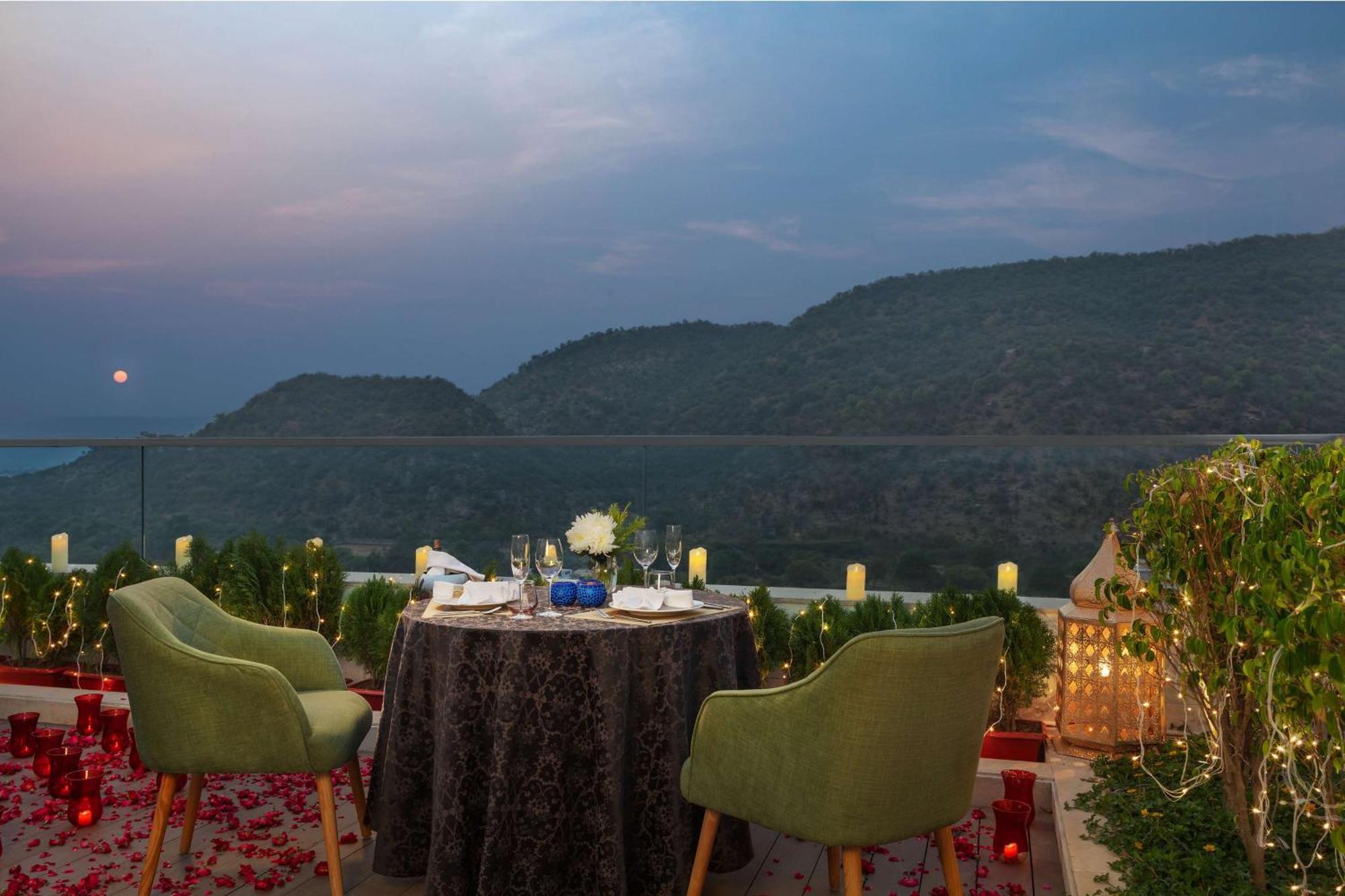 Doubletree By Hilton Jaipur Amer Exteriér fotografie