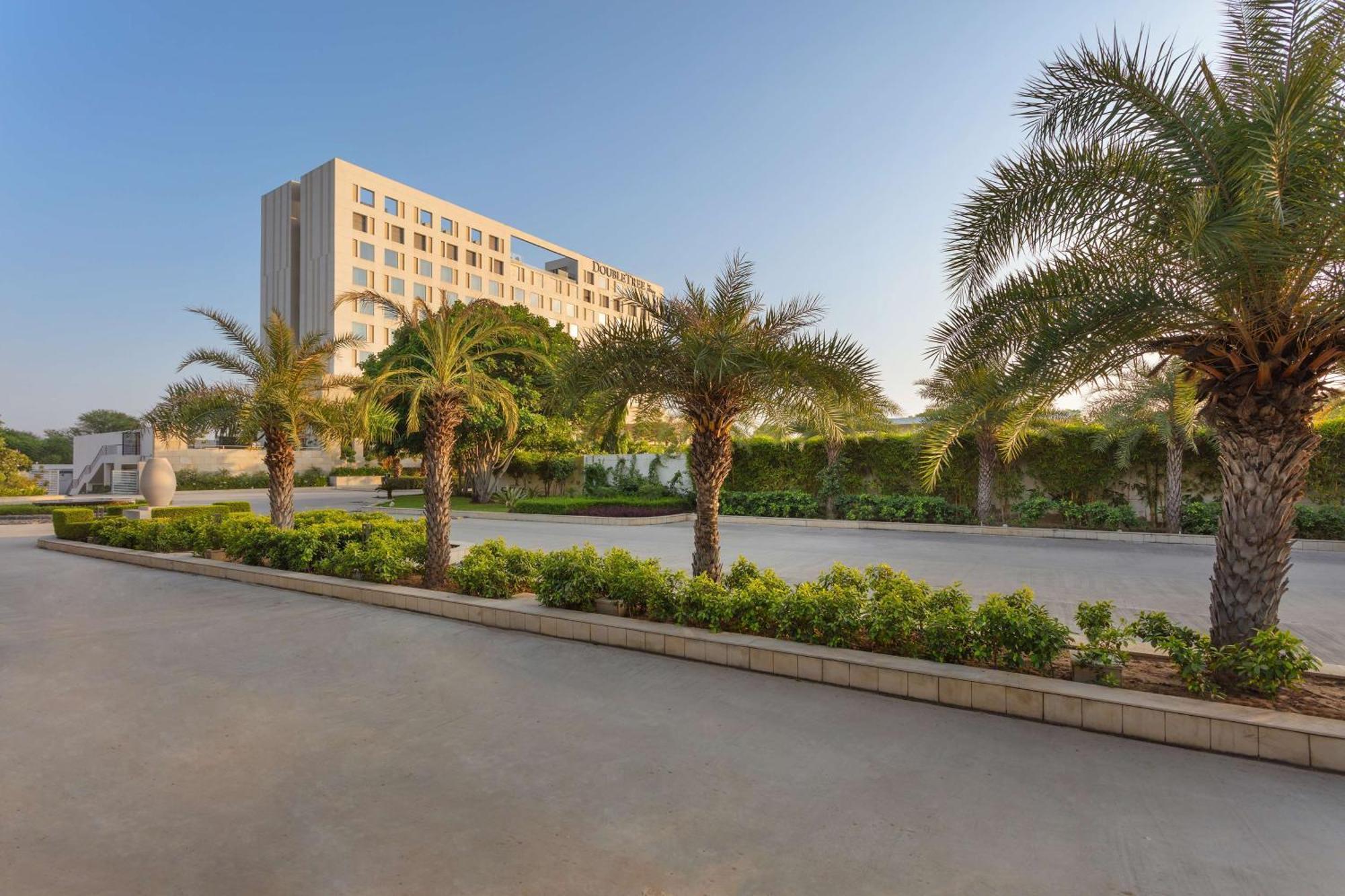 Doubletree By Hilton Jaipur Amer Exteriér fotografie