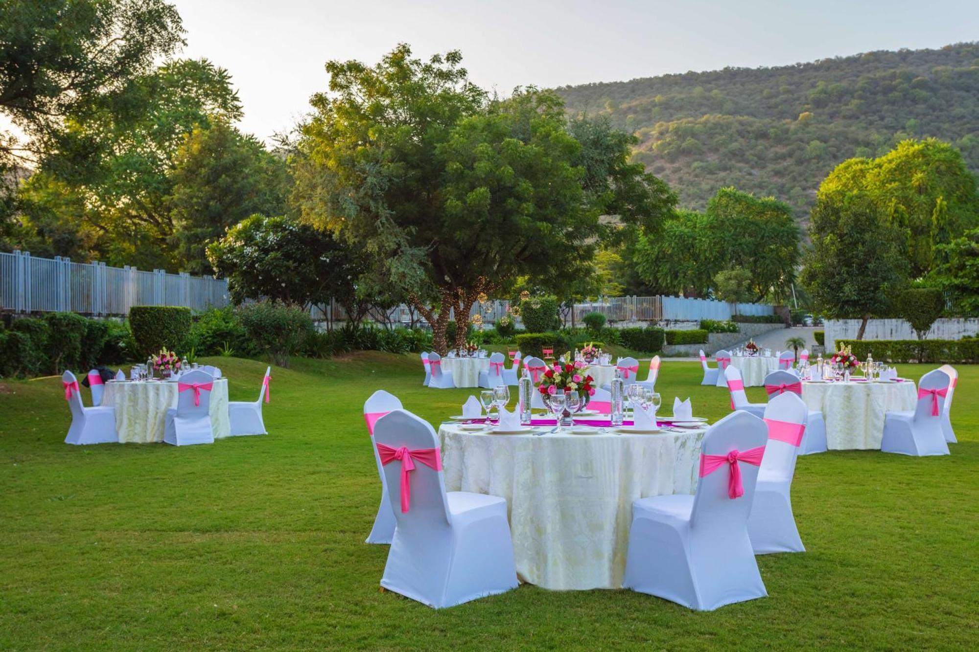 Doubletree By Hilton Jaipur Amer Exteriér fotografie